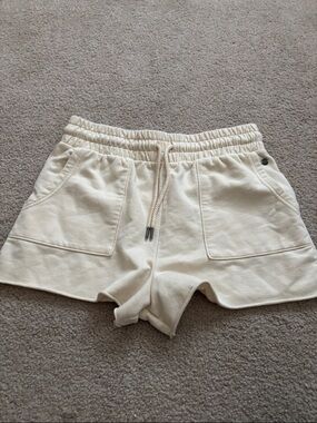 Roxy Cream Drawstring Pocket Lounge Shorts size medium